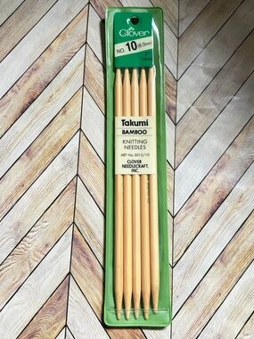 Clover Takumi Bamboo Double-Pointed Knitting Needles No.10 (6.0mm) - Natural